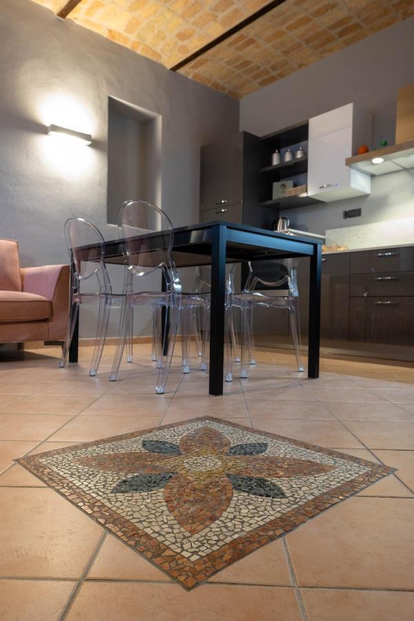 Alla Torre - Nel Cuore Del Borgo Storico Castagnole delle Lanze Extérieur photo