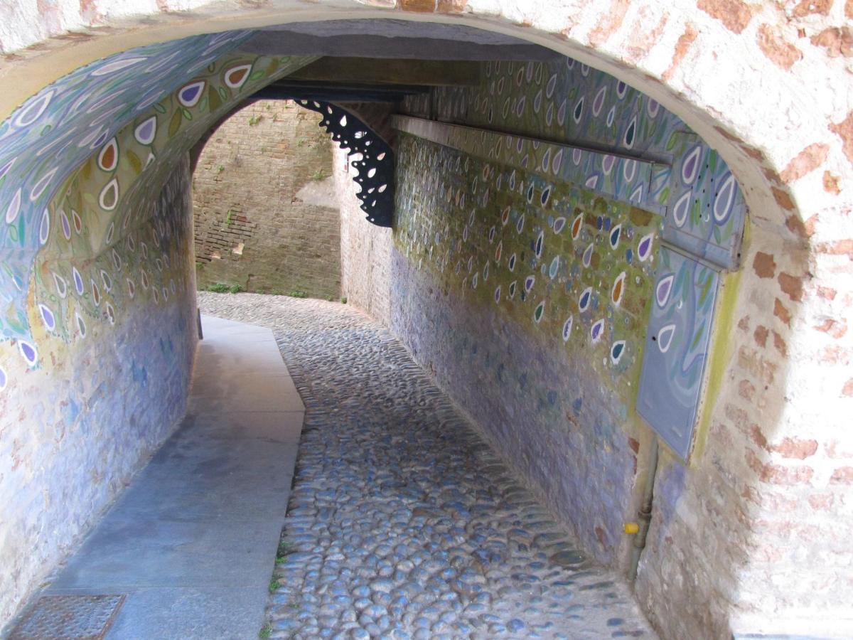 Alla Torre - Nel Cuore Del Borgo Storico Castagnole delle Lanze Extérieur photo